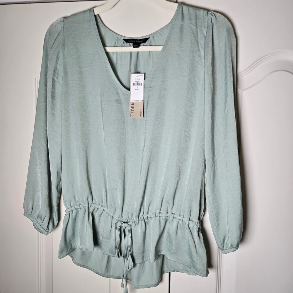 Banana Republic Sage Green Peplum V-Neck Blouse Petite Small NWT